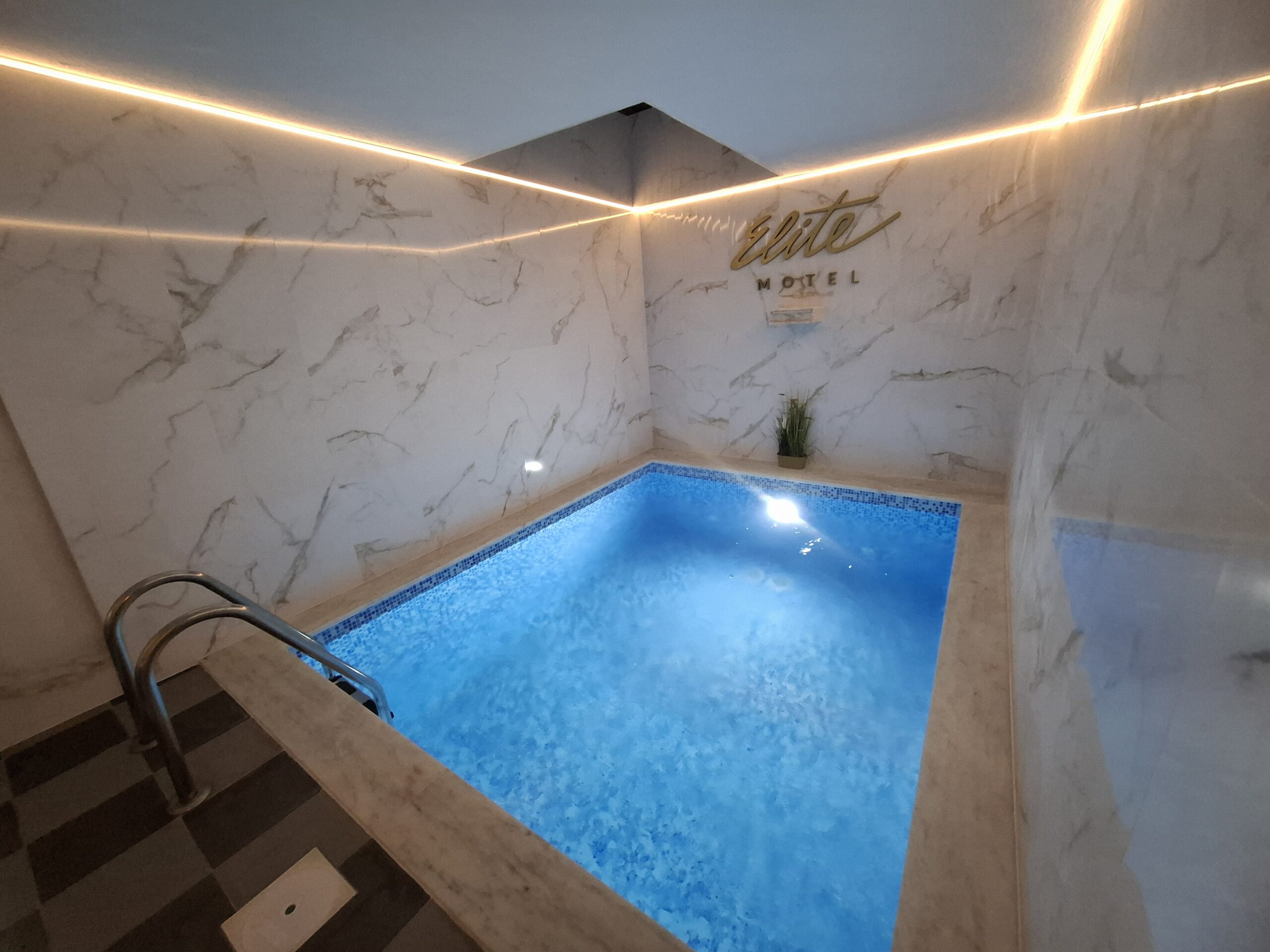 Elite Motel Lisboa Sintra Suites